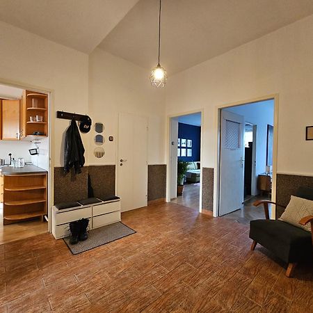 Stone Square Apartment บราติสลาวา ภายนอก รูปภาพ