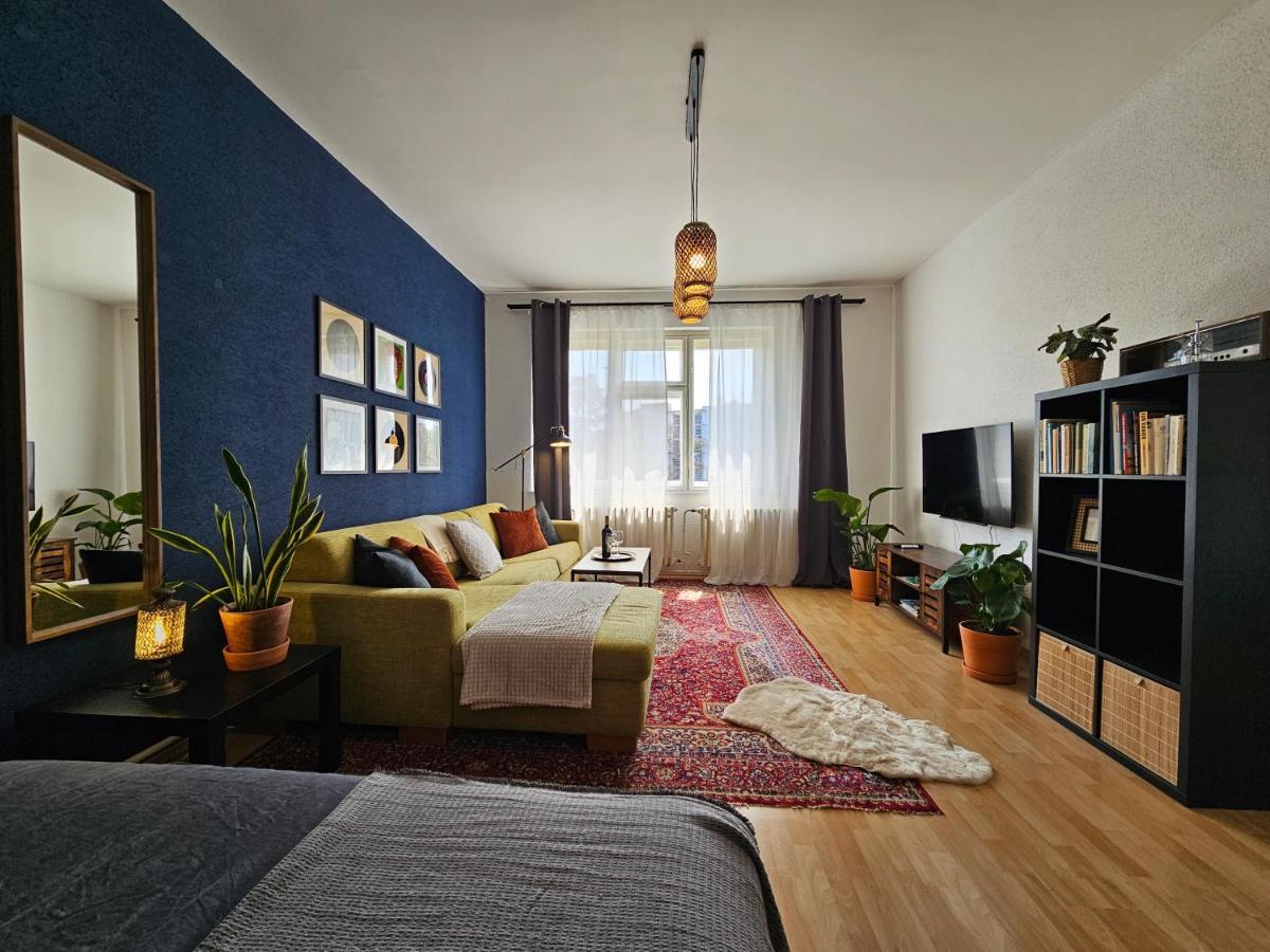 Stone Square Apartment บราติสลาวา ภายนอก รูปภาพ