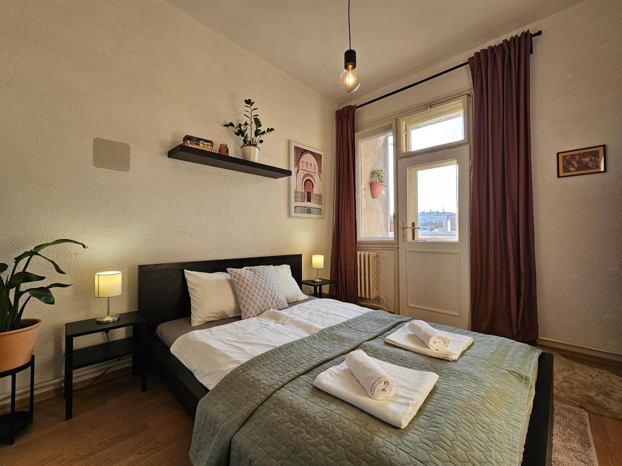 Stone Square Apartment บราติสลาวา ภายนอก รูปภาพ