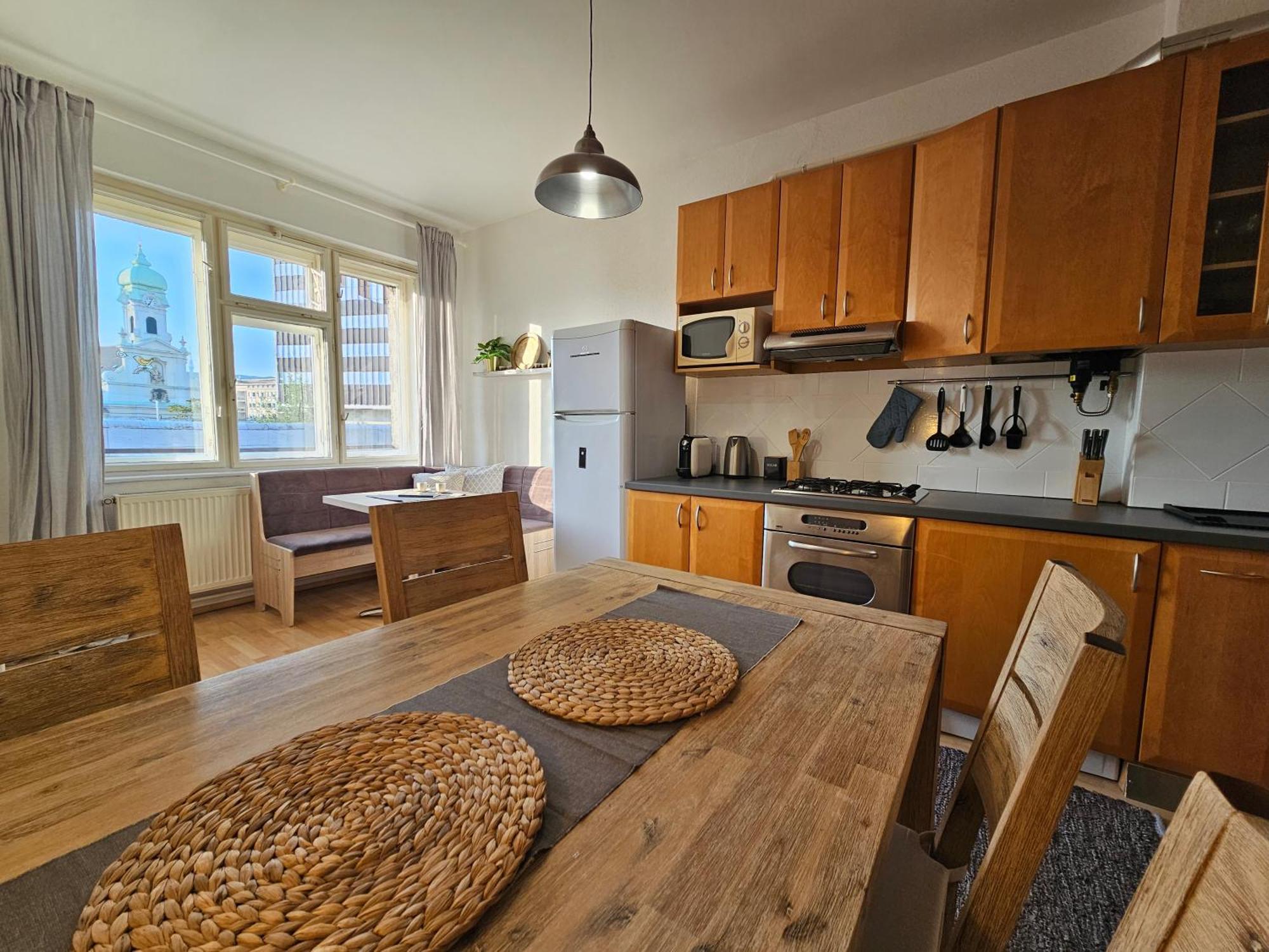 Stone Square Apartment บราติสลาวา ภายนอก รูปภาพ